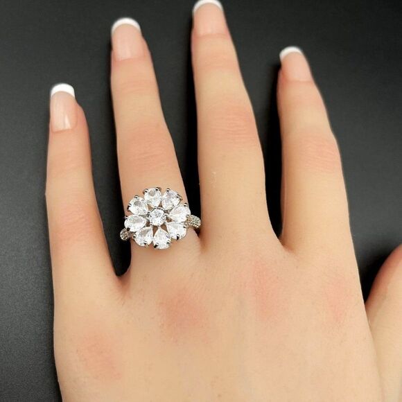 925 Sterling Silver with White Diamond Cubic Zirconia Flower Ring Size 10 - Picture 11 of 11
